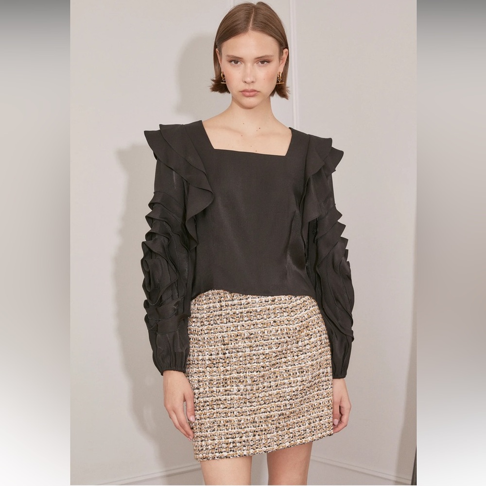 Jovonna London Calla top black ruffled long sleeve